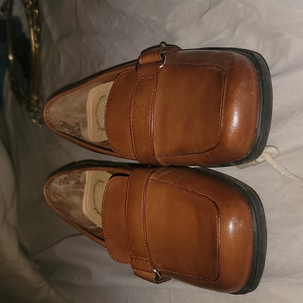 Leather shoes